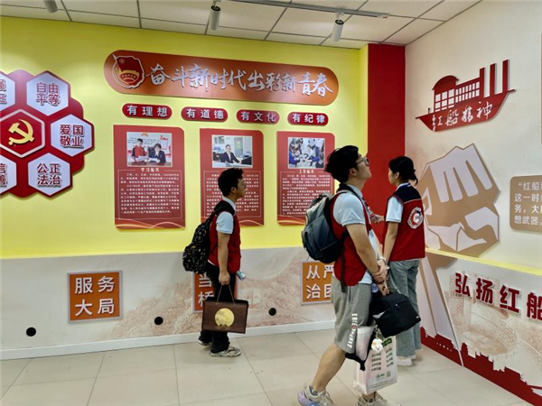 太阳成集团tyc33455cc学子赴新疆开展暑期“三下乡”社会实践_fororder_图片2